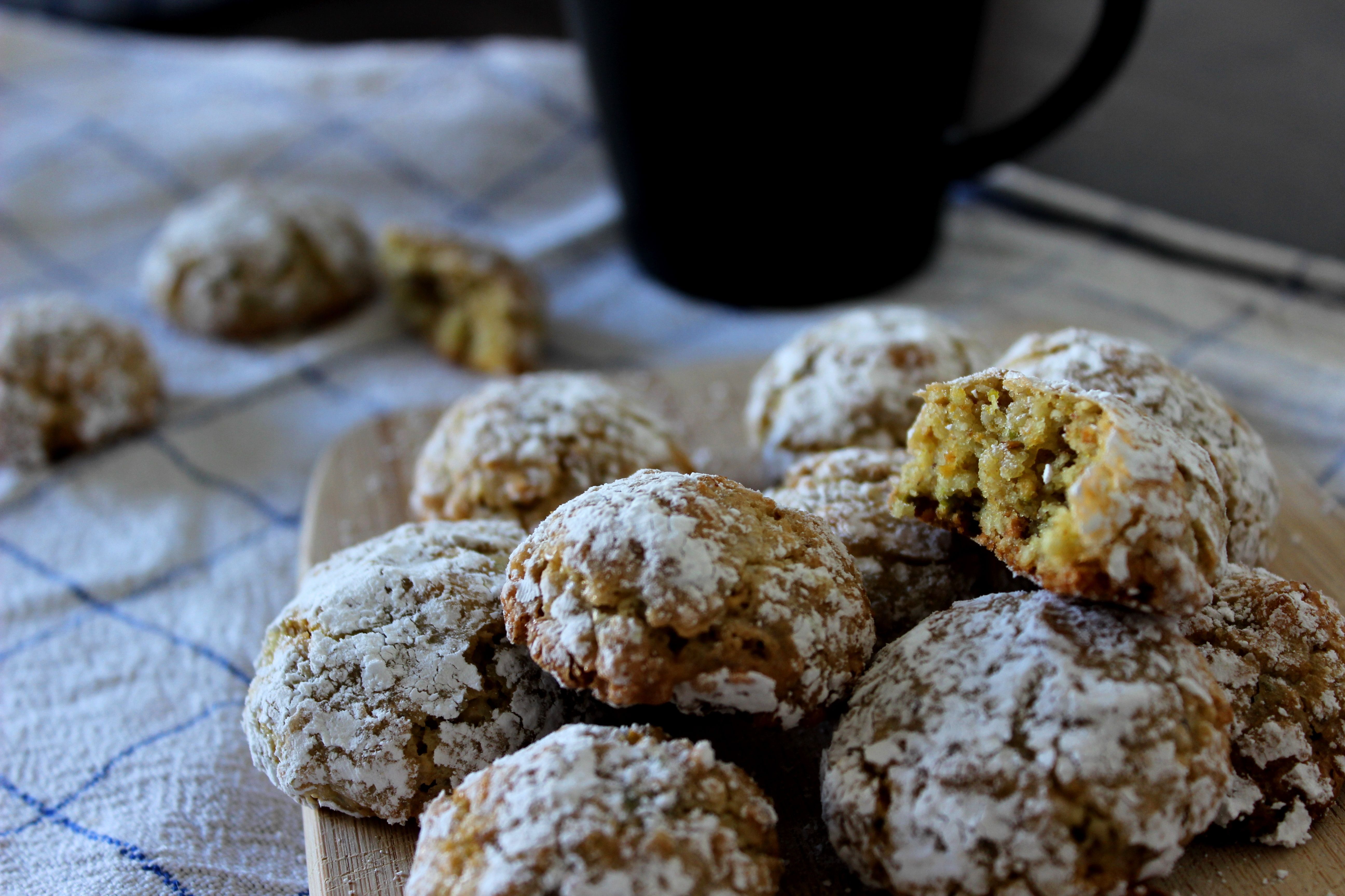 Italienische Amaretti Morbidi Mit Pistazien Mandeln Und Amaretto