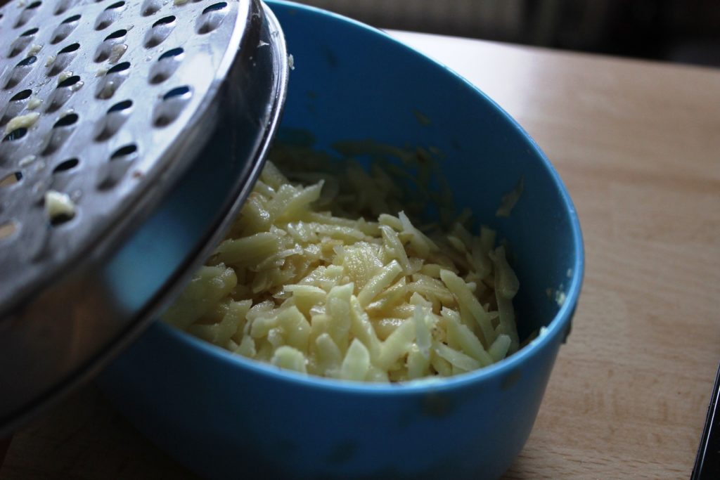 Lippischer Pickert oder: Kartoffelpuffer mit Rosinen