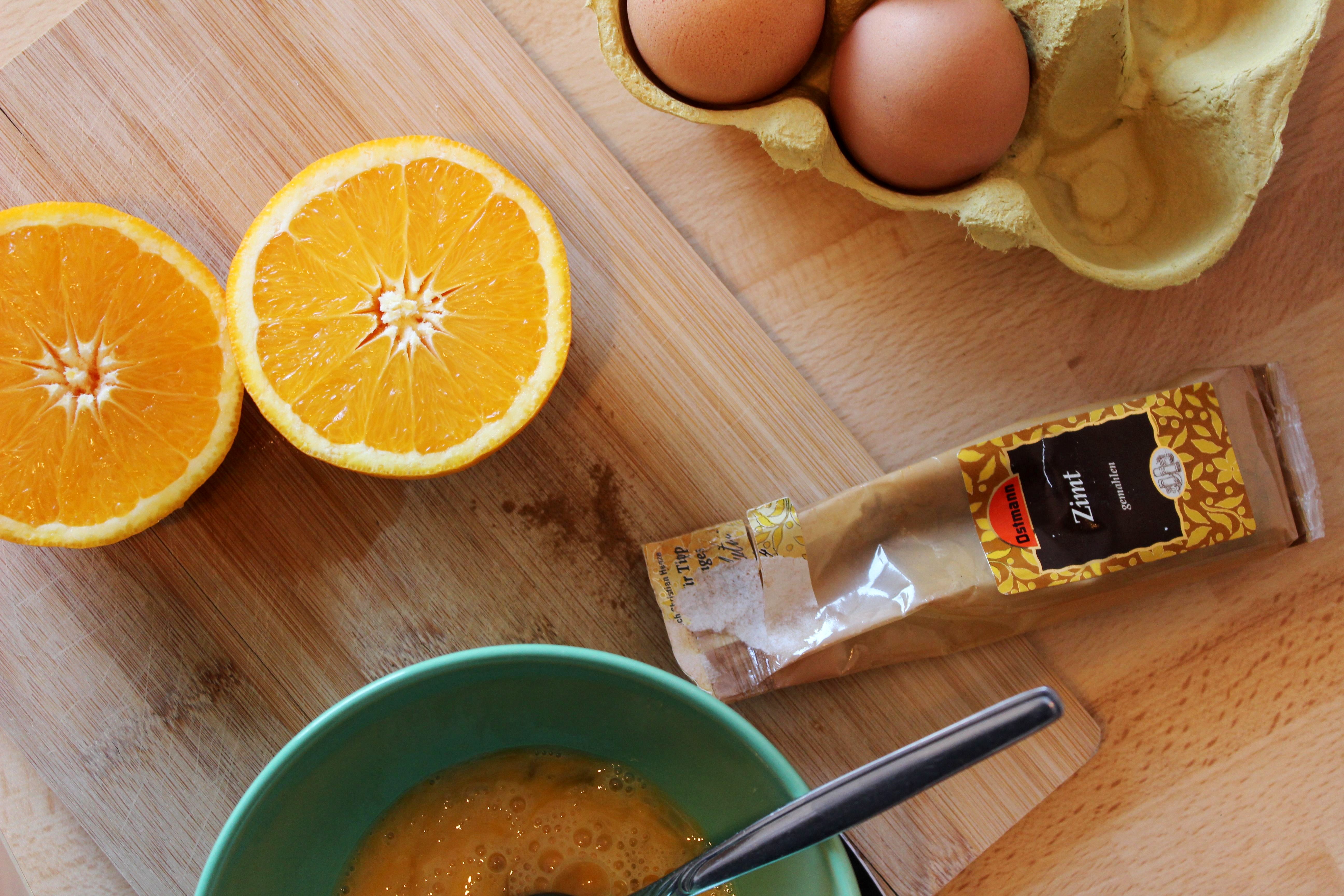 Koulourakia - Griechische Kordelkekse mit Sesam und O-Saft