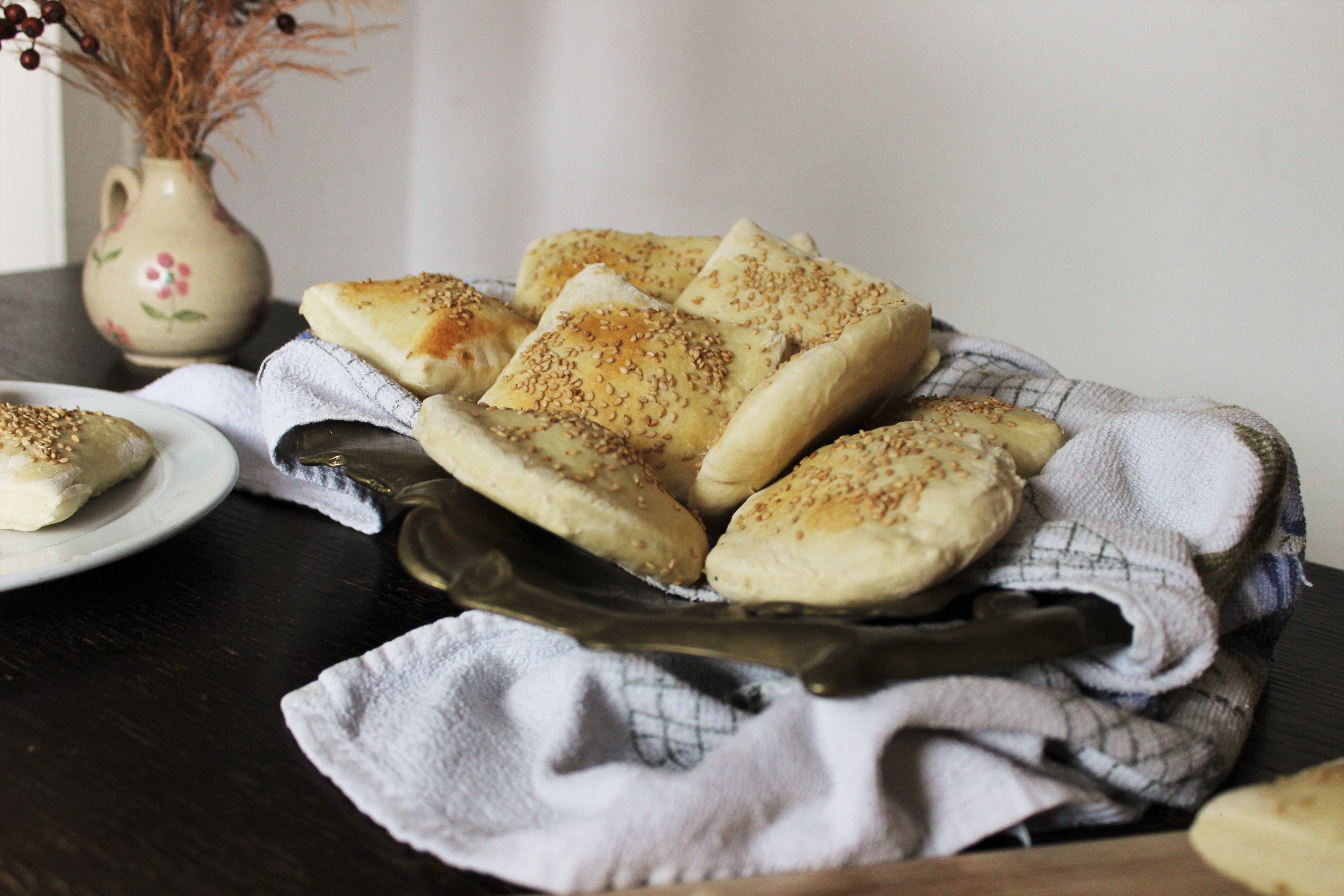 Joujou: Orientalisches Sesam-Minibrot zum Frühstück oder als Beilage