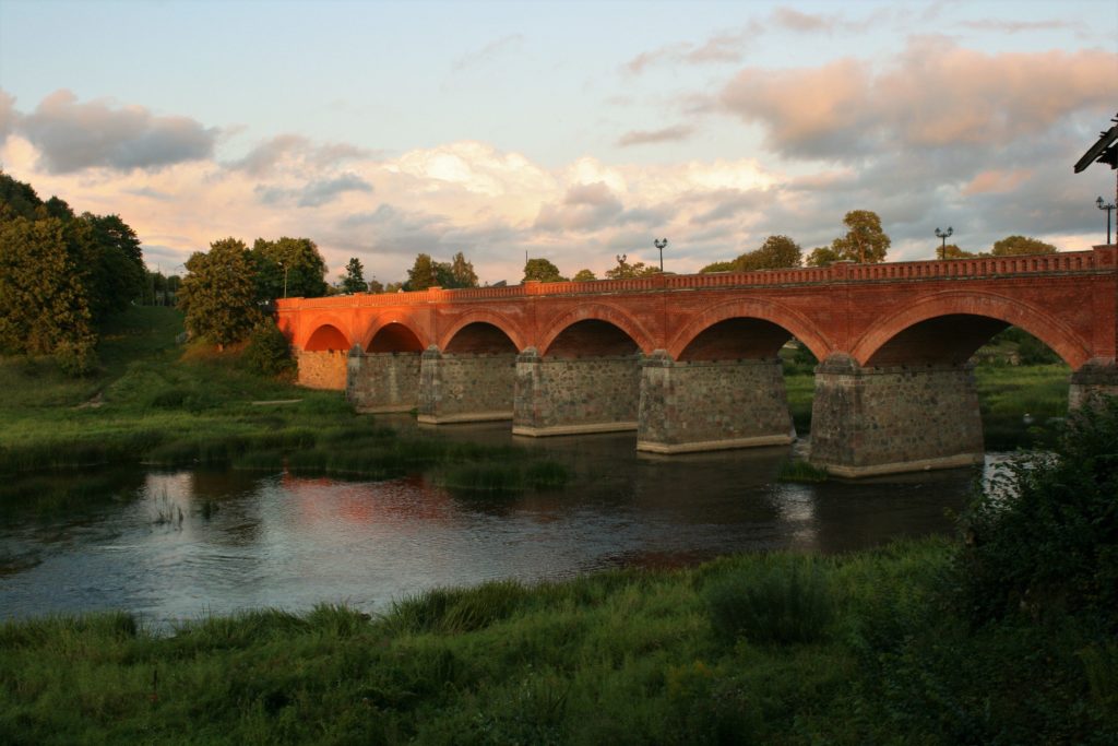 ReiseSpeisen Kuldiga Lettland Backsteinbrücke